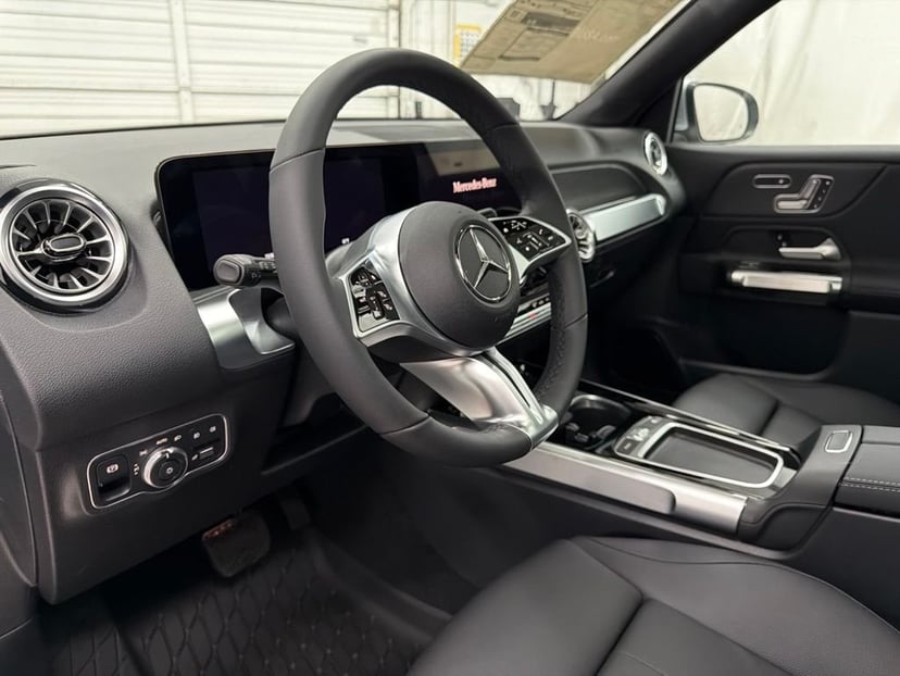 2026 Mercedes-Benz GLB - Image 12