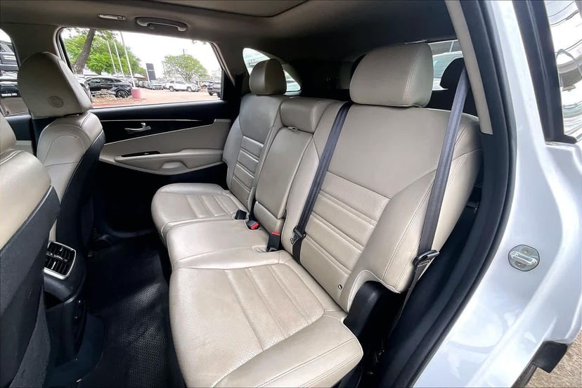 2020 Kia Sorento - Image 21