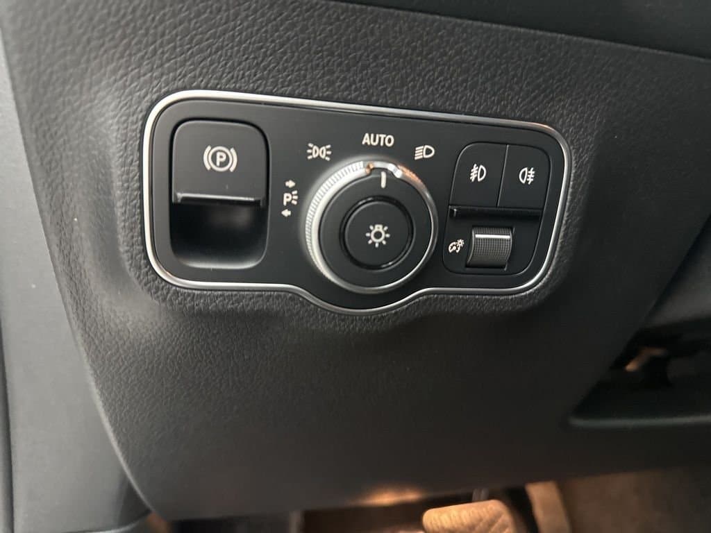 2026 MERCEDES-BENZ GLB - Image 19