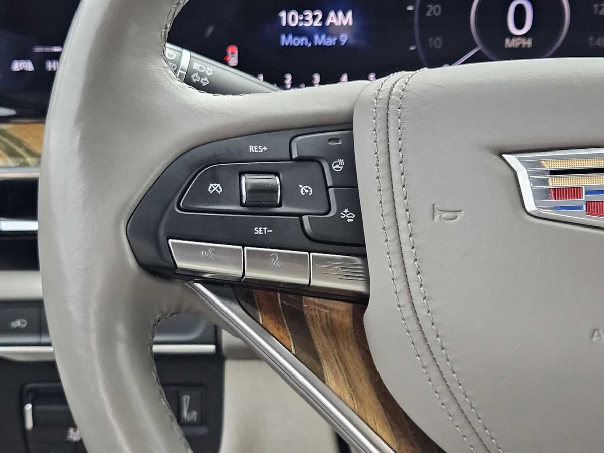 2023 Cadillac Escalade ESV - Image 28