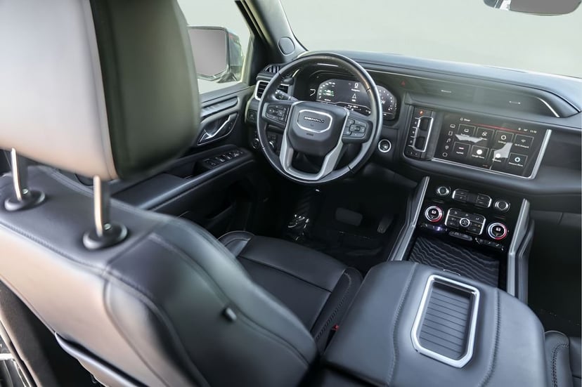 2022 GMC Yukon XL - Image 32