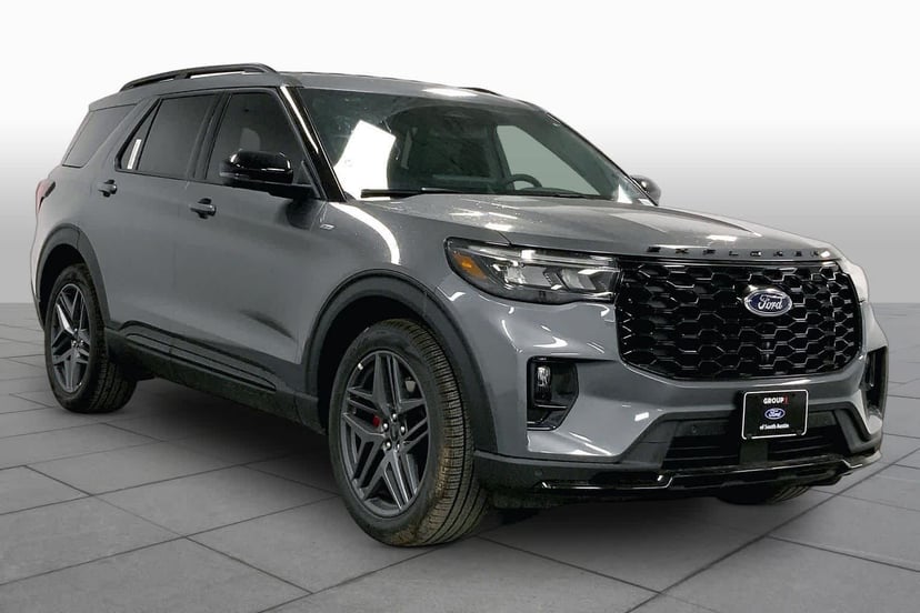 2026 Ford Explorer - Image 2