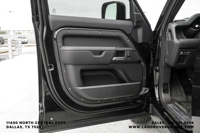 2026 Land Rover Defender 130 - Image 39
