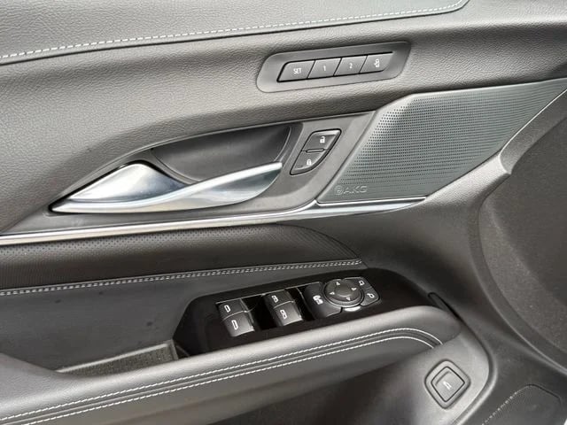 2023 Cadillac CT4 - Image 32