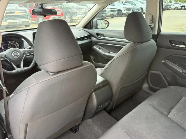2022 Nissan Altima - Image 22