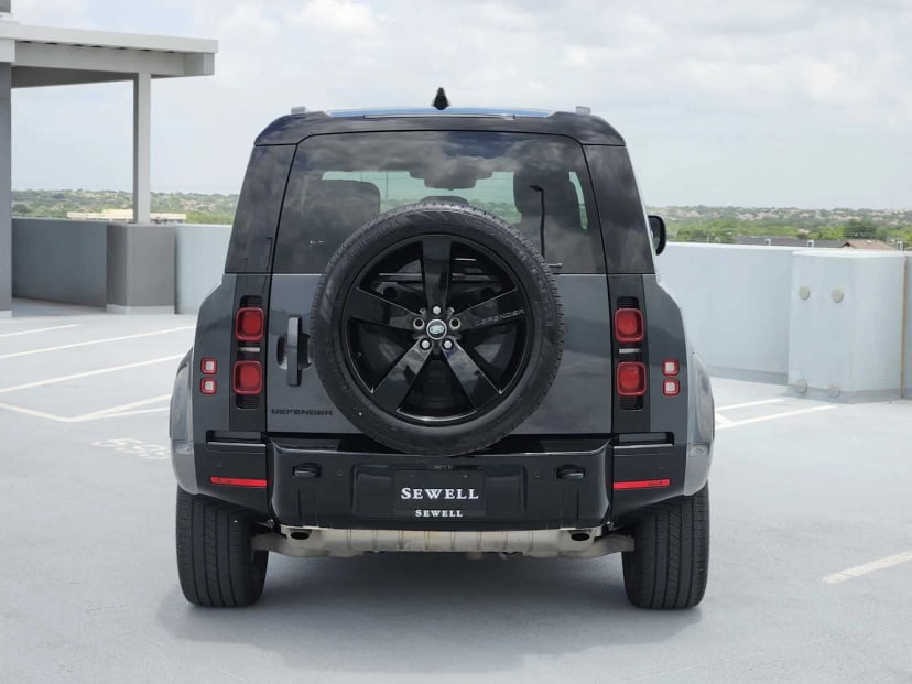 2024 Land Rover Defender - Image 6