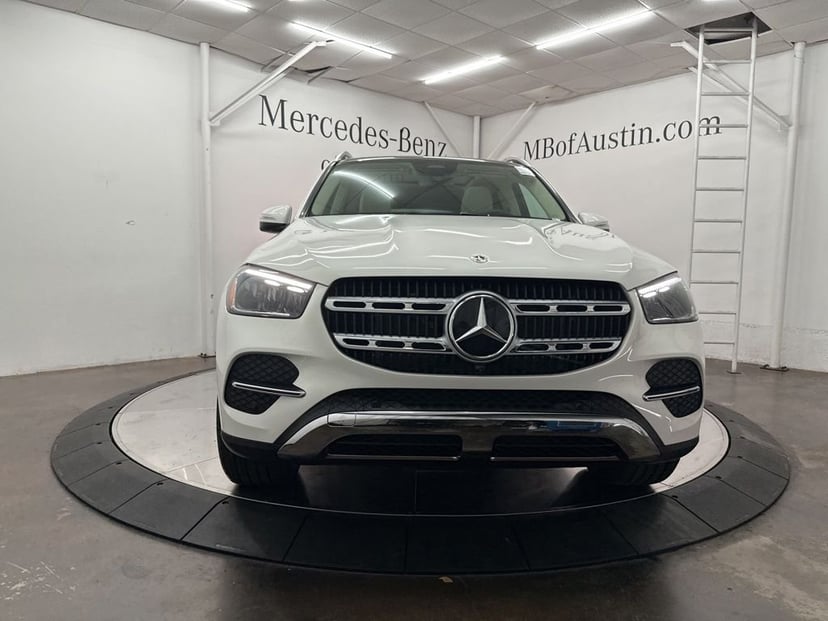 2026 Mercedes-Benz GLE - Image 2