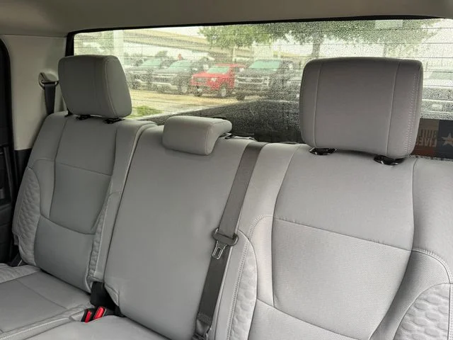 2023 Toyota Tundra - Image 29