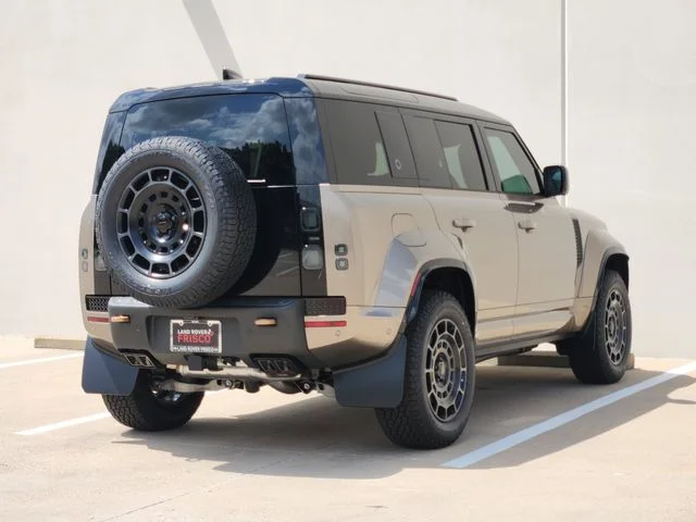 2026 Land Rover Defender 110 - Image 7