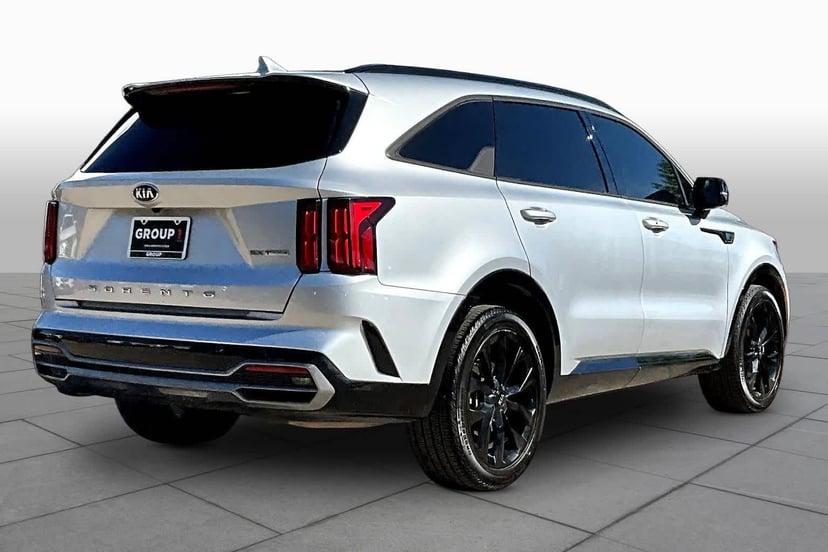 2021 Kia Sorento - Image 13
