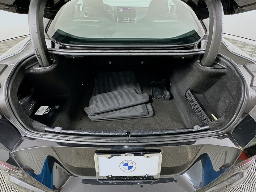 2025 BMW 8 Series - Image 25