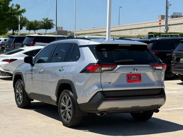 2023 Toyota RAV4 Hybrid - Image 4