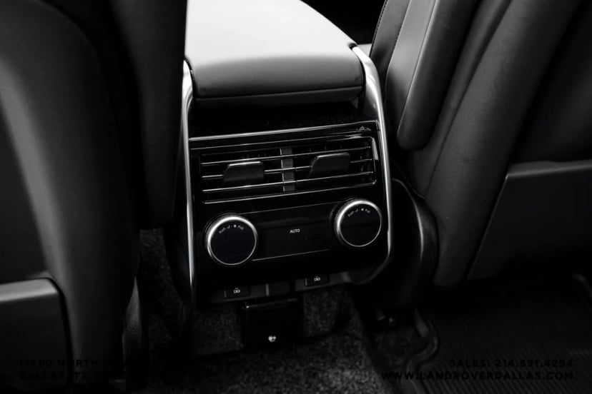 2026 Land Rover Range Rover - Image 39