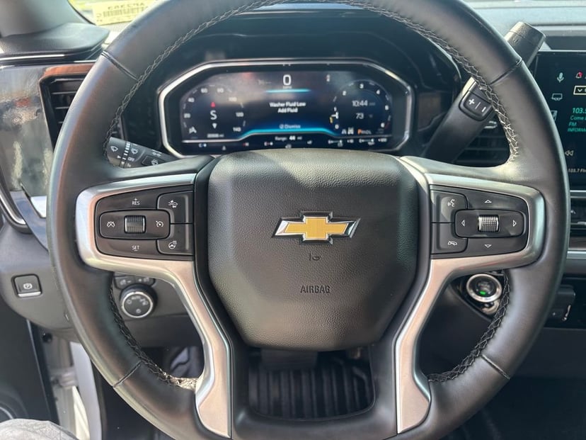 2025 Chevrolet Silverado 1500 - Image 13
