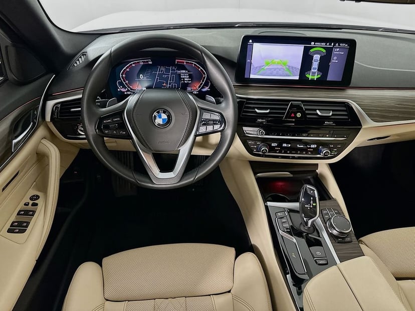 2023 BMW 5 Series - Image 23