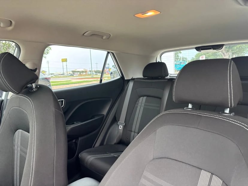 2021 Hyundai Venue - Image 12