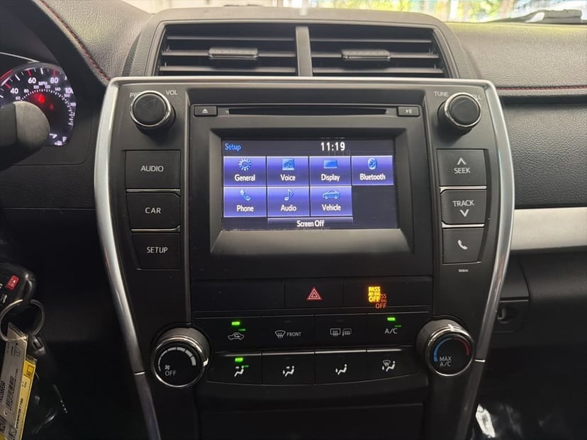 2017 Toyota Camry - Image 27