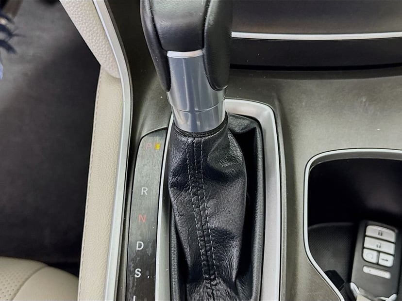 2022 Honda Accord - Image 21