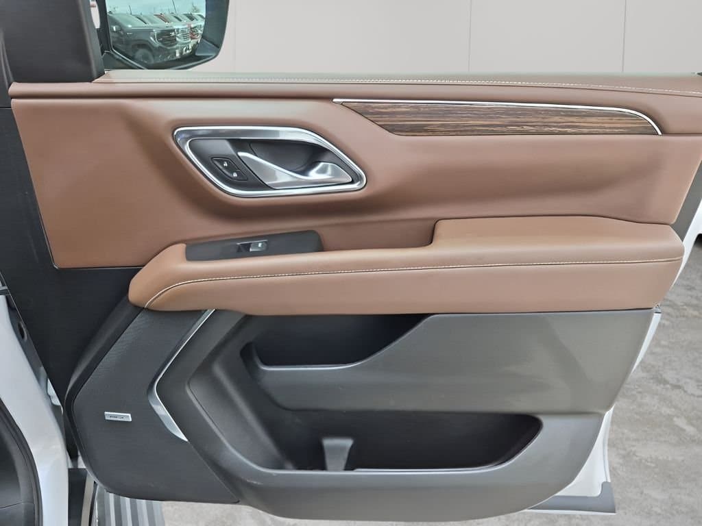 2023 Chevrolet Suburban - Image 13