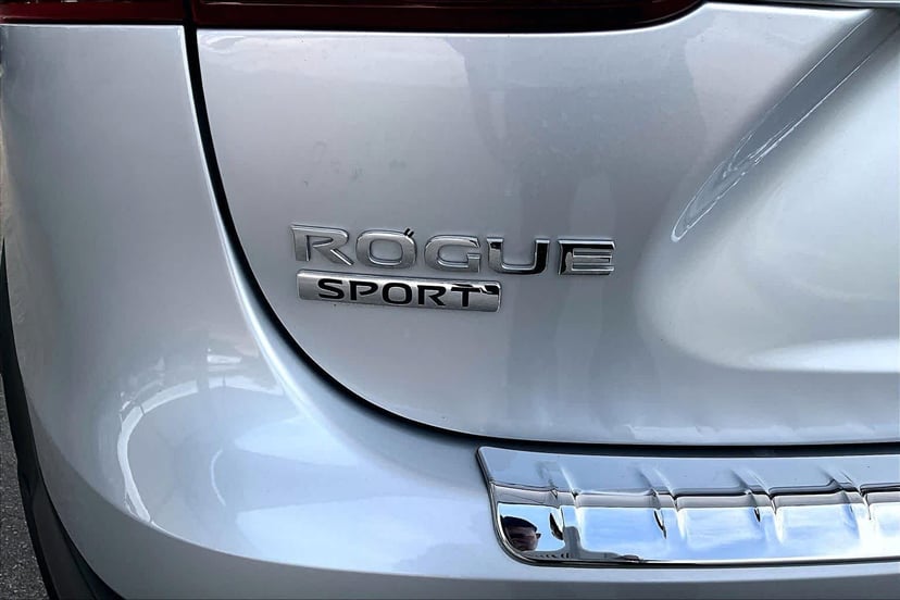2022 Nissan Rogue Sport - Image 10