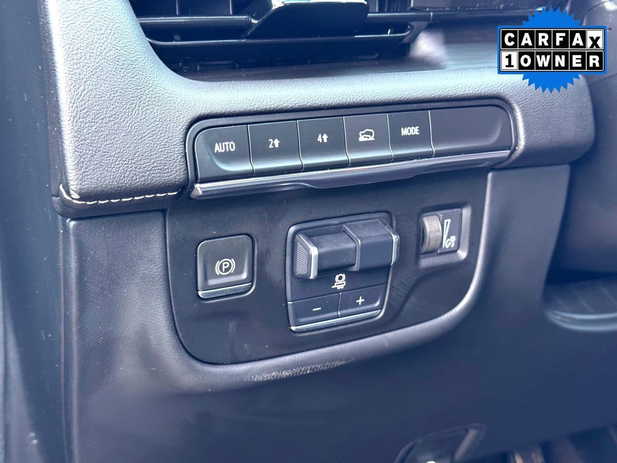 2023 Cadillac Escalade - Image 15