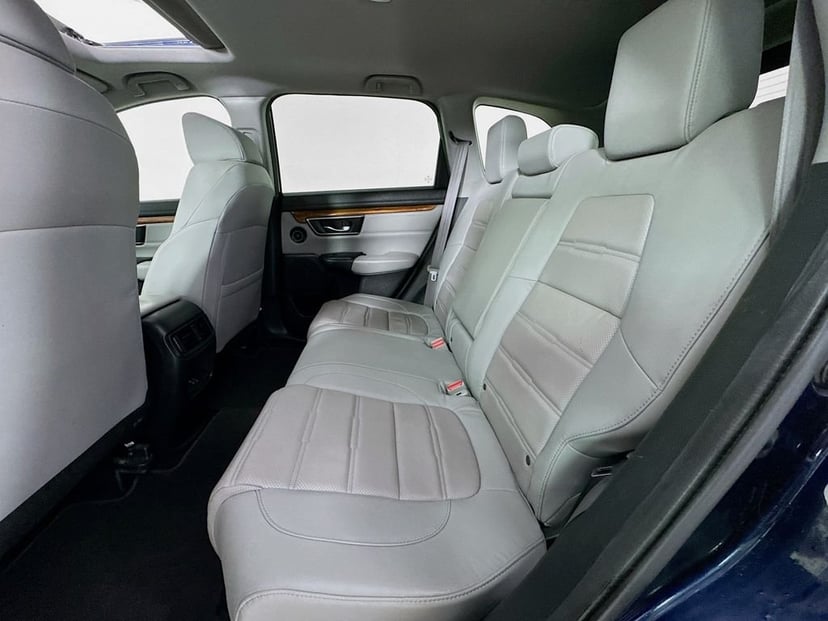 2017 Honda CR-V - Image 32