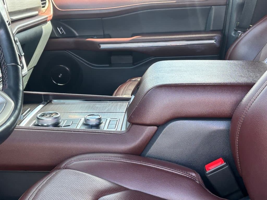 2024 Ford Expedition - Image 9