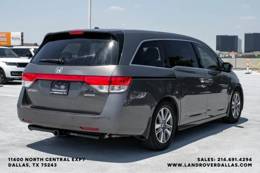 2017 Honda Odyssey - Image 8