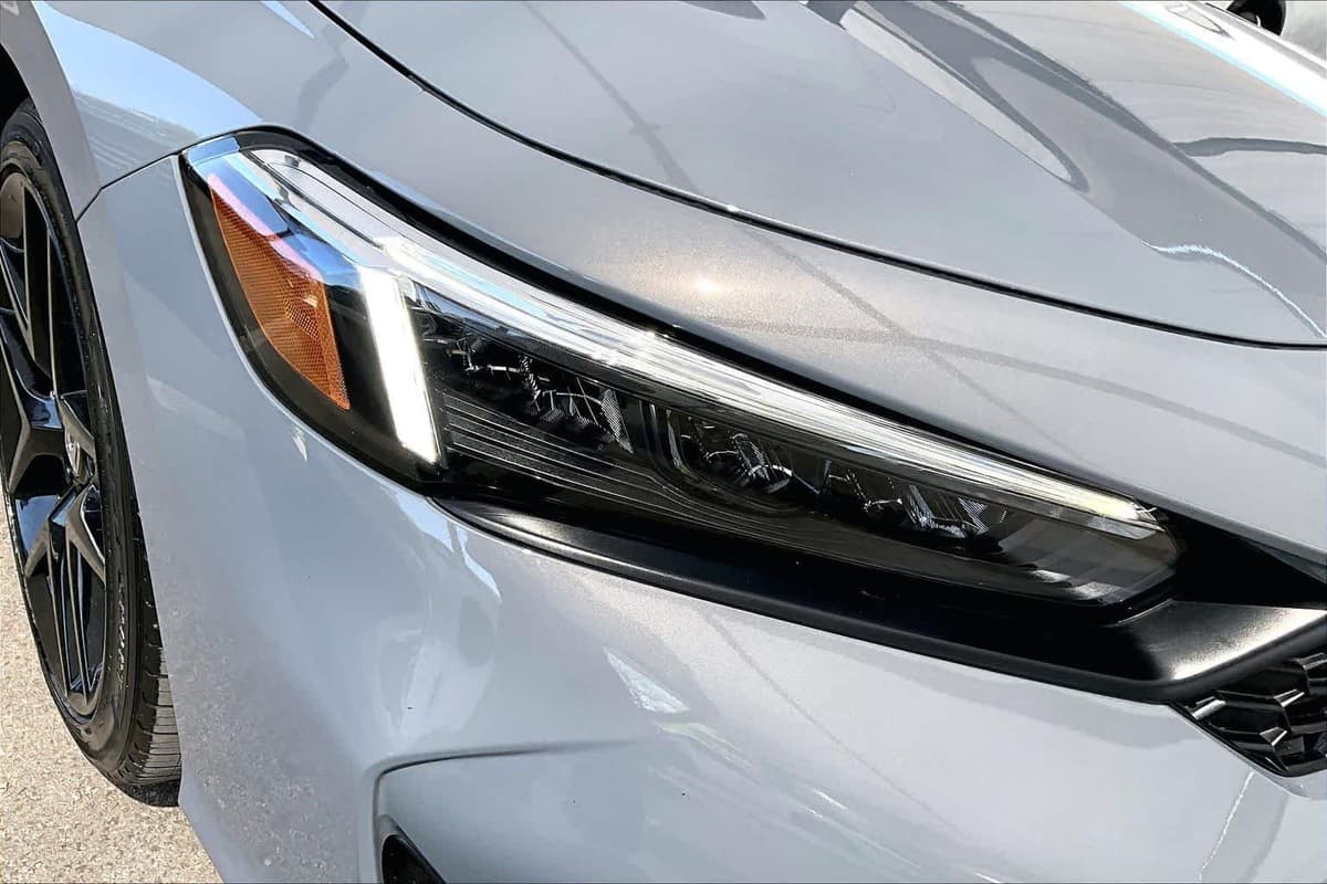 2025 Honda Civic - Image 27