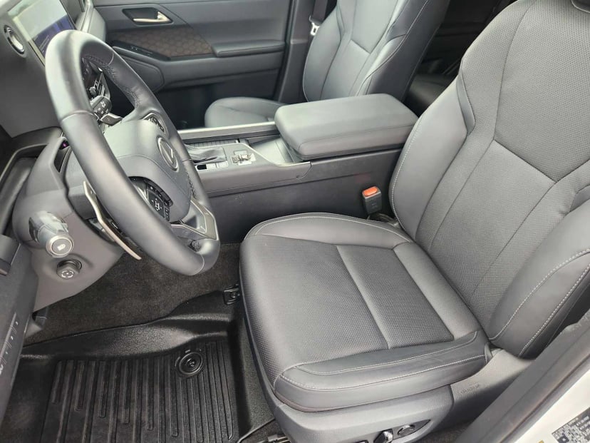 2024 Lexus GX 550 - Image 9