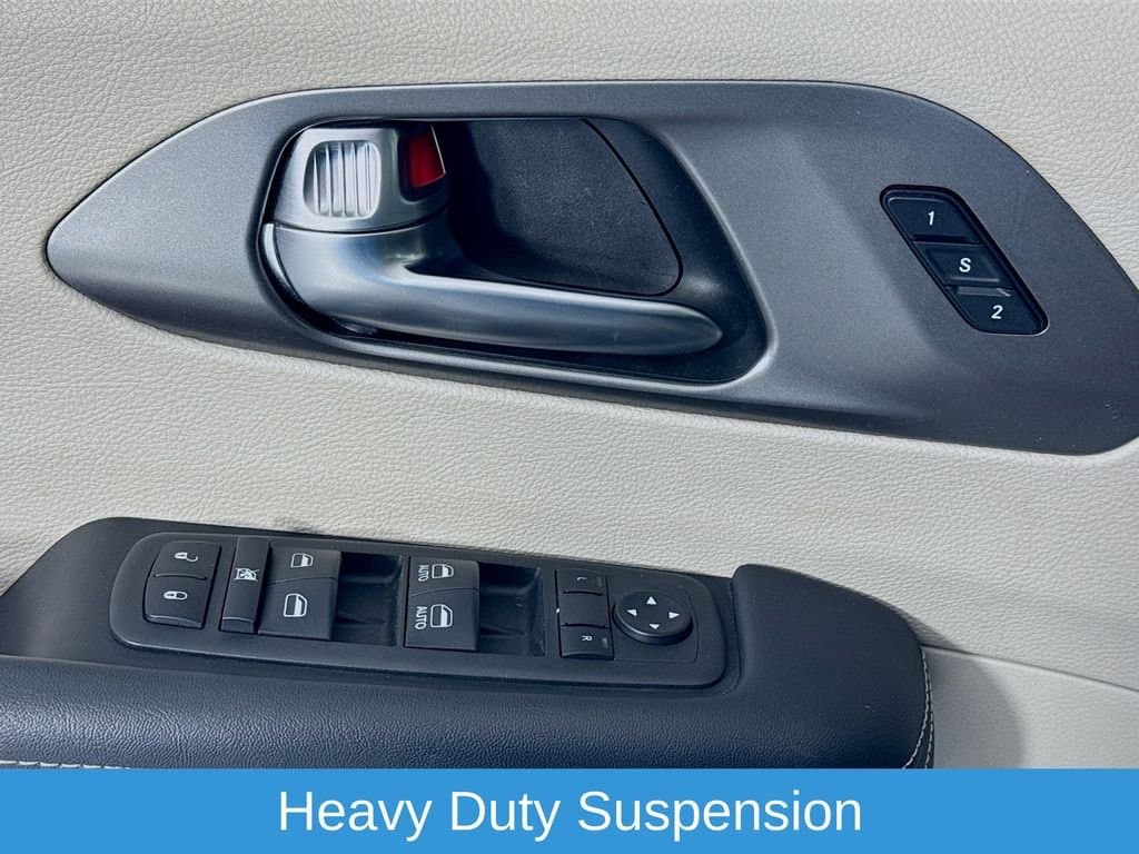 2023 CHRYSLER Pacifica - Image 22