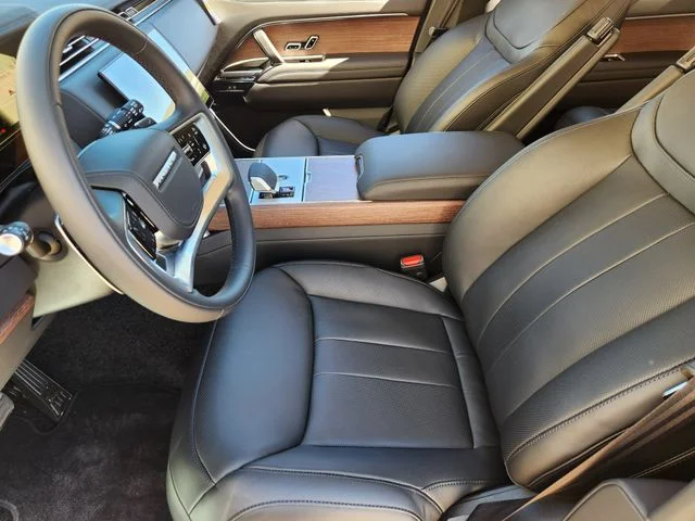 2026 Land Rover Range Rover - Image 9