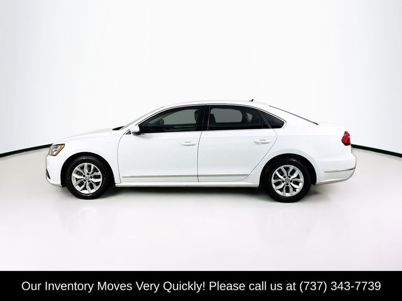 2017 Volkswagen Passat - Image 4
