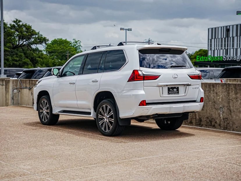 2021 Lexus LX - Image 7