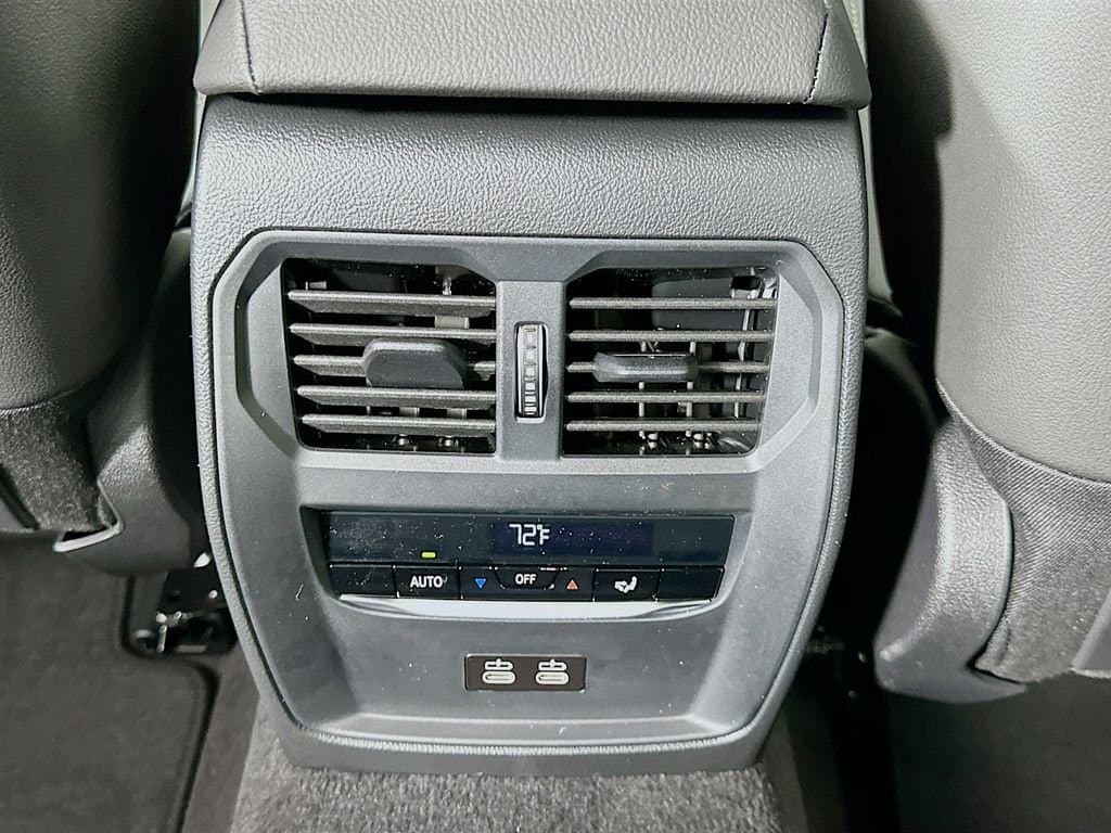 2026 BMW 3 Series - Image 18