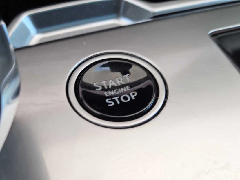 2023 Land Rover Range Rover - Image 21