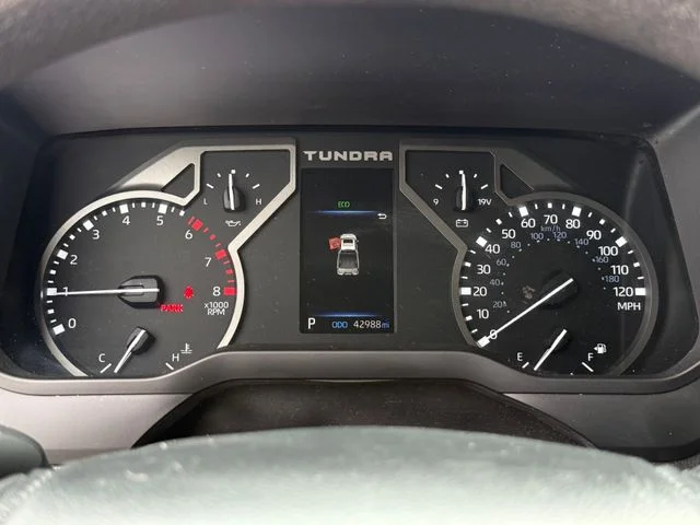 2023 Toyota Tundra - Image 16