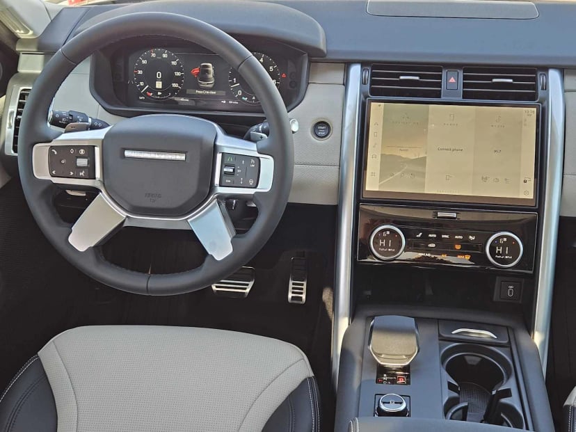 2026 LAND ROVER Discovery - Image 28