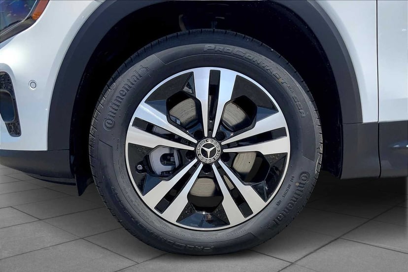 2025 Mercedes-Benz GLB 250 - Image 21