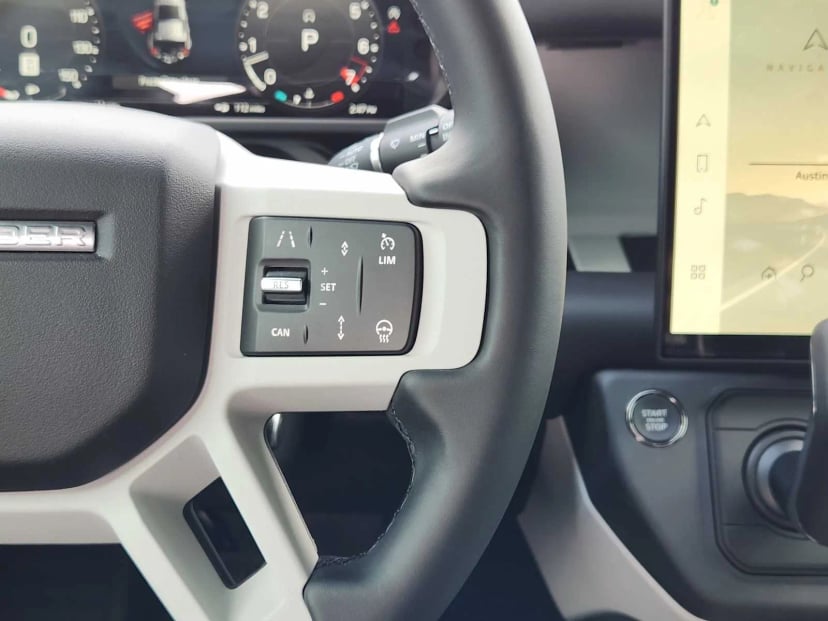 2026 LAND ROVER Defender 110 - Image 29