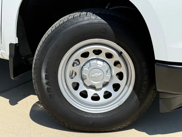 2025 Chevrolet Silverado 1500 - Image 2