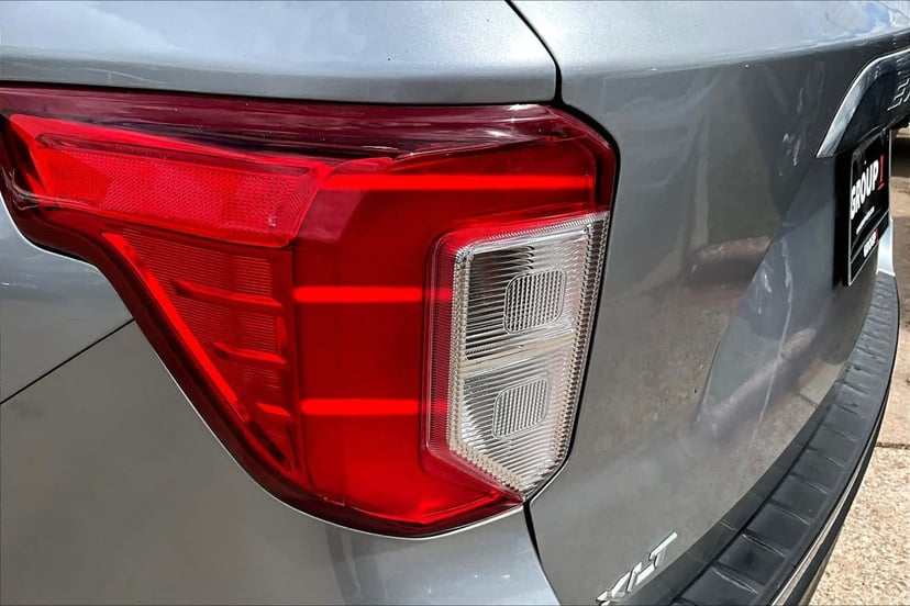 2022 Ford Explorer - Image 27