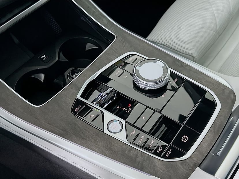 2026 BMW X5 - Image 15