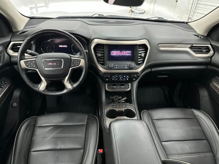 2021 GMC Acadia - Image 16