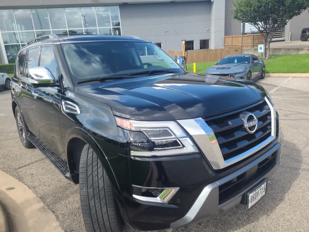 2023 Nissan Armada - Image 2