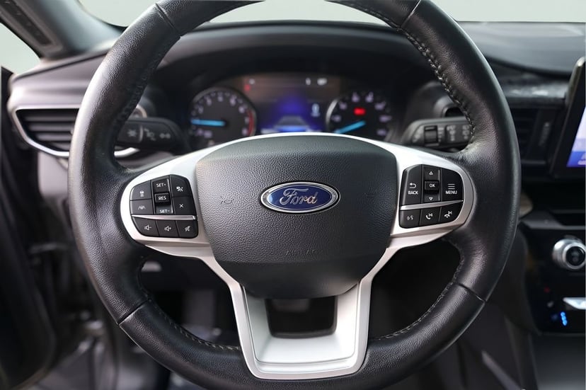 2023 Ford Explorer - Image 15
