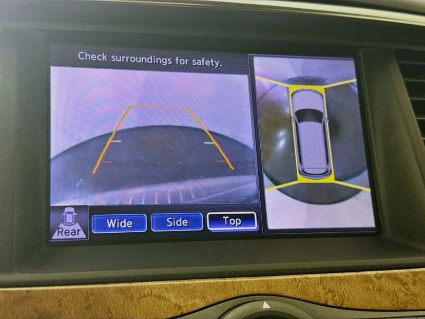 2012 INFINITI QX56 - Image 17
