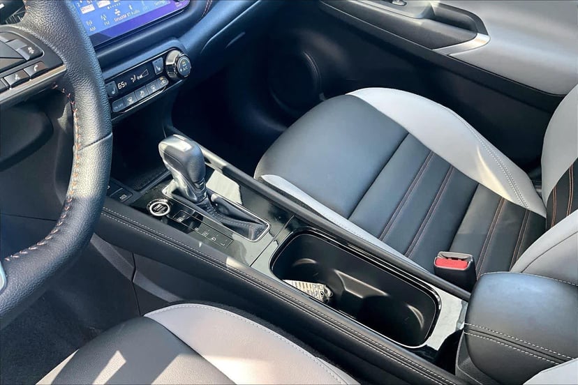 2023 Nissan Kicks - Image 16