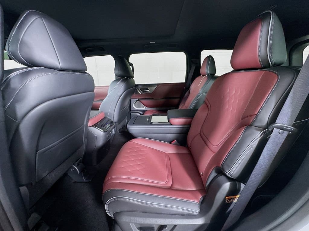 2026 INFINITI QX80 - Image 30