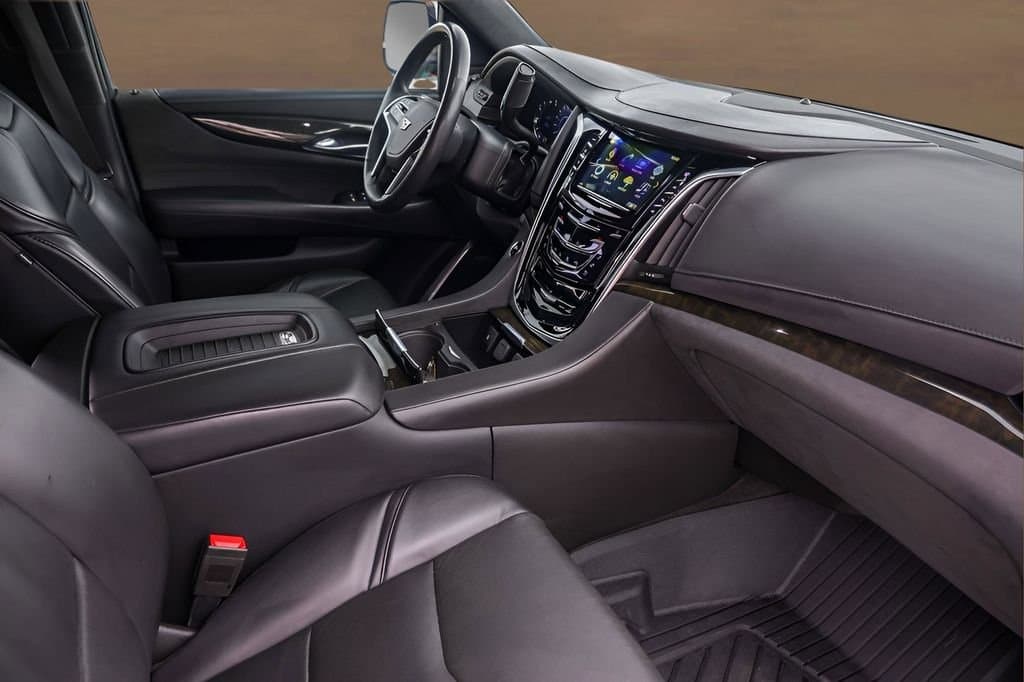 2020 Cadillac Escalade - Image 31